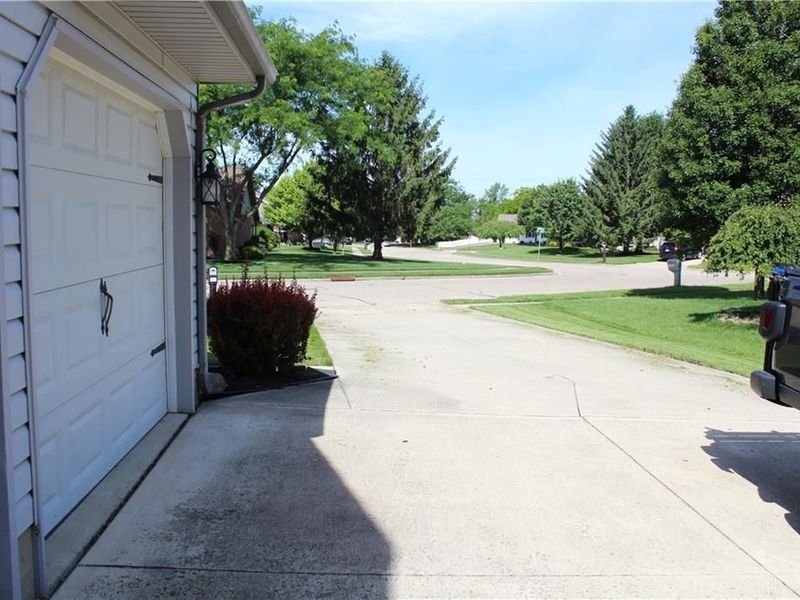 1070 Winston Lane, Tipp City, OH 45371 Photo 12