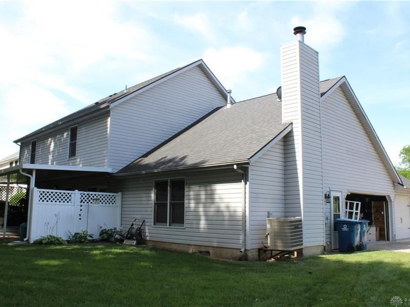 1070 Winston Lane, Tipp City, OH 45371 Photo 17