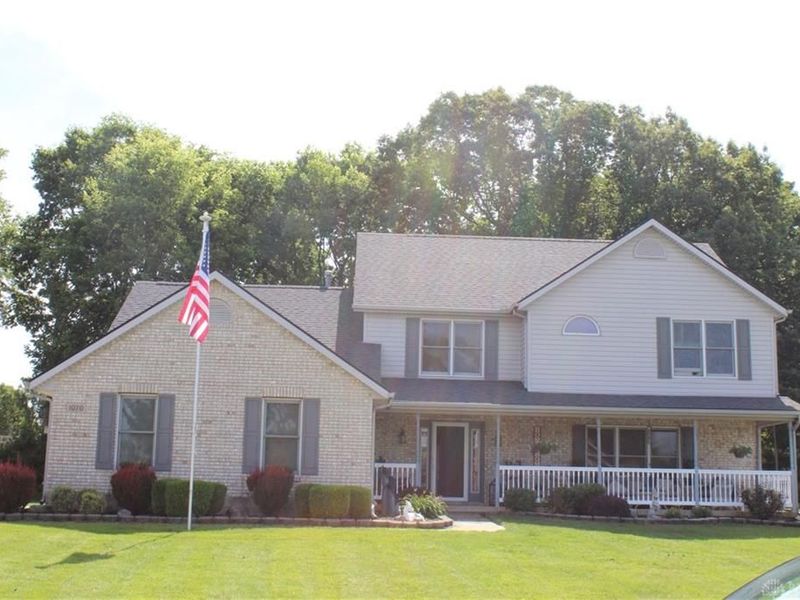 1070 Winston Lane, Tipp City, OH 45371 Photo 2