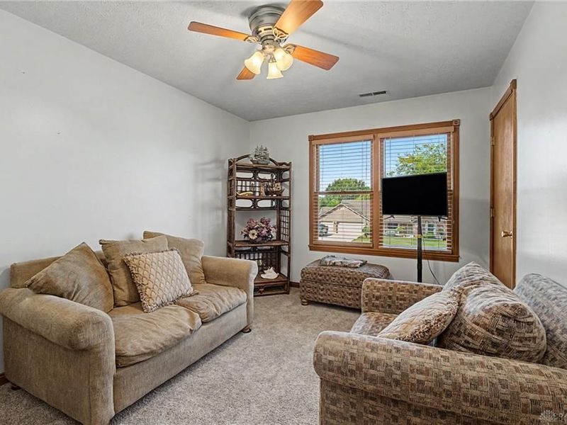 1070 Winston Lane, Tipp City, OH 45371 Photo 26