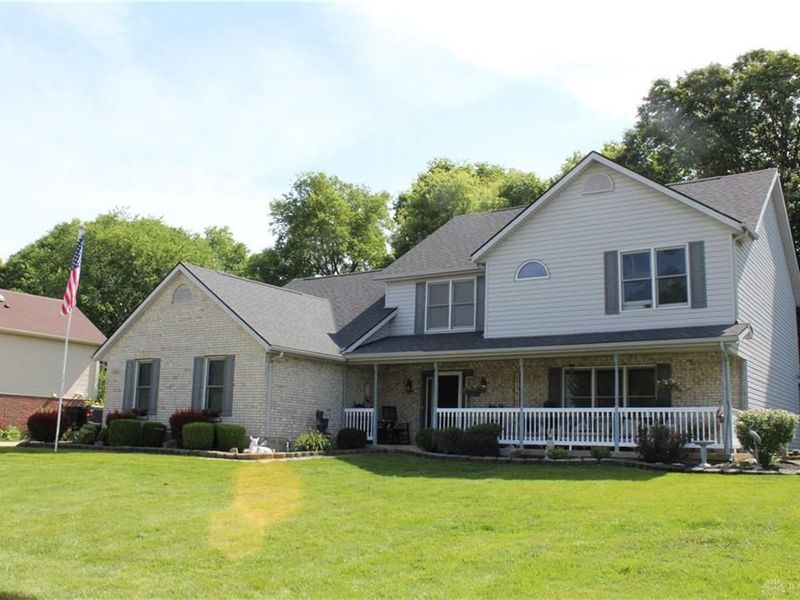 1070 Winston Lane, Tipp City, OH 45371 Photo 3