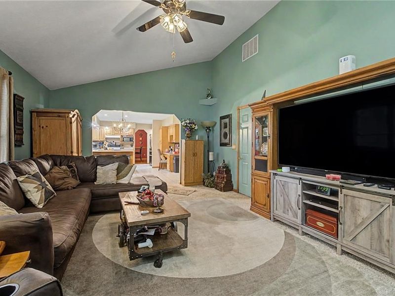 1070 Winston Lane, Tipp City, OH 45371 Photo 34