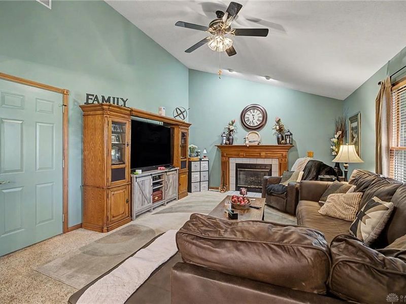 1070 Winston Lane, Tipp City, OH 45371 Photo 37