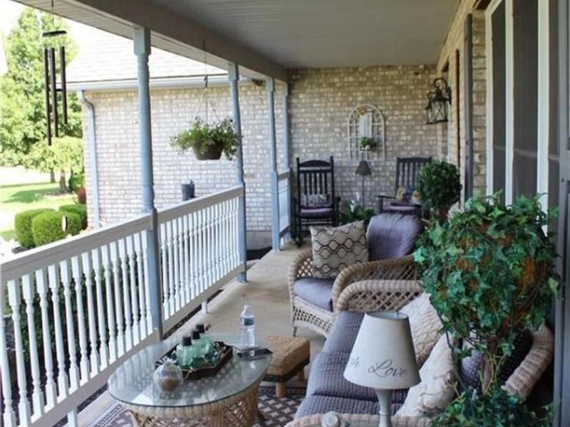 1070 Winston Lane, Tipp City, OH 45371 Photo 5