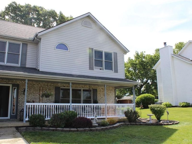 1070 Winston Lane, Tipp City, OH 45371 Photo 8