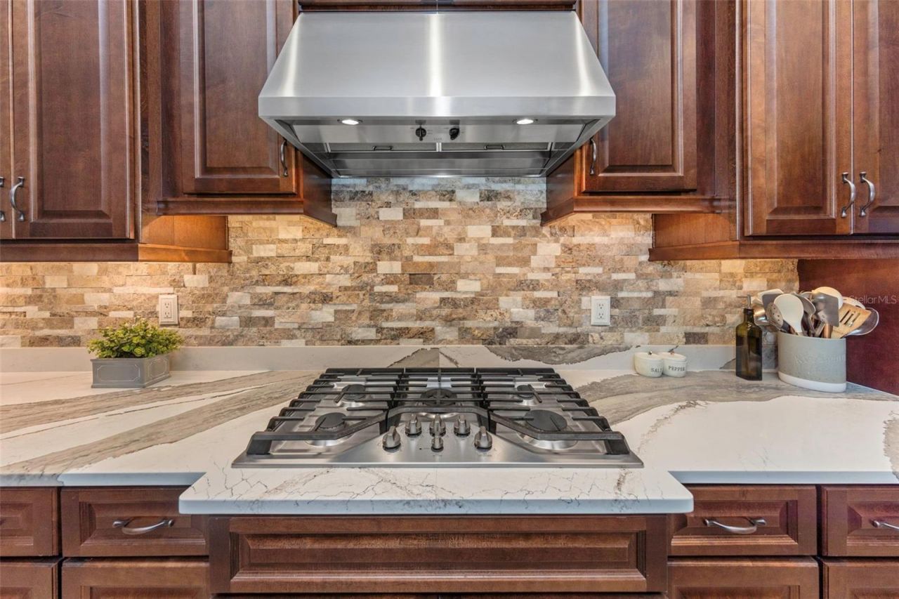 4042 Woodland Retreat Boulevard, New Port Richey, FL 34655 Photo