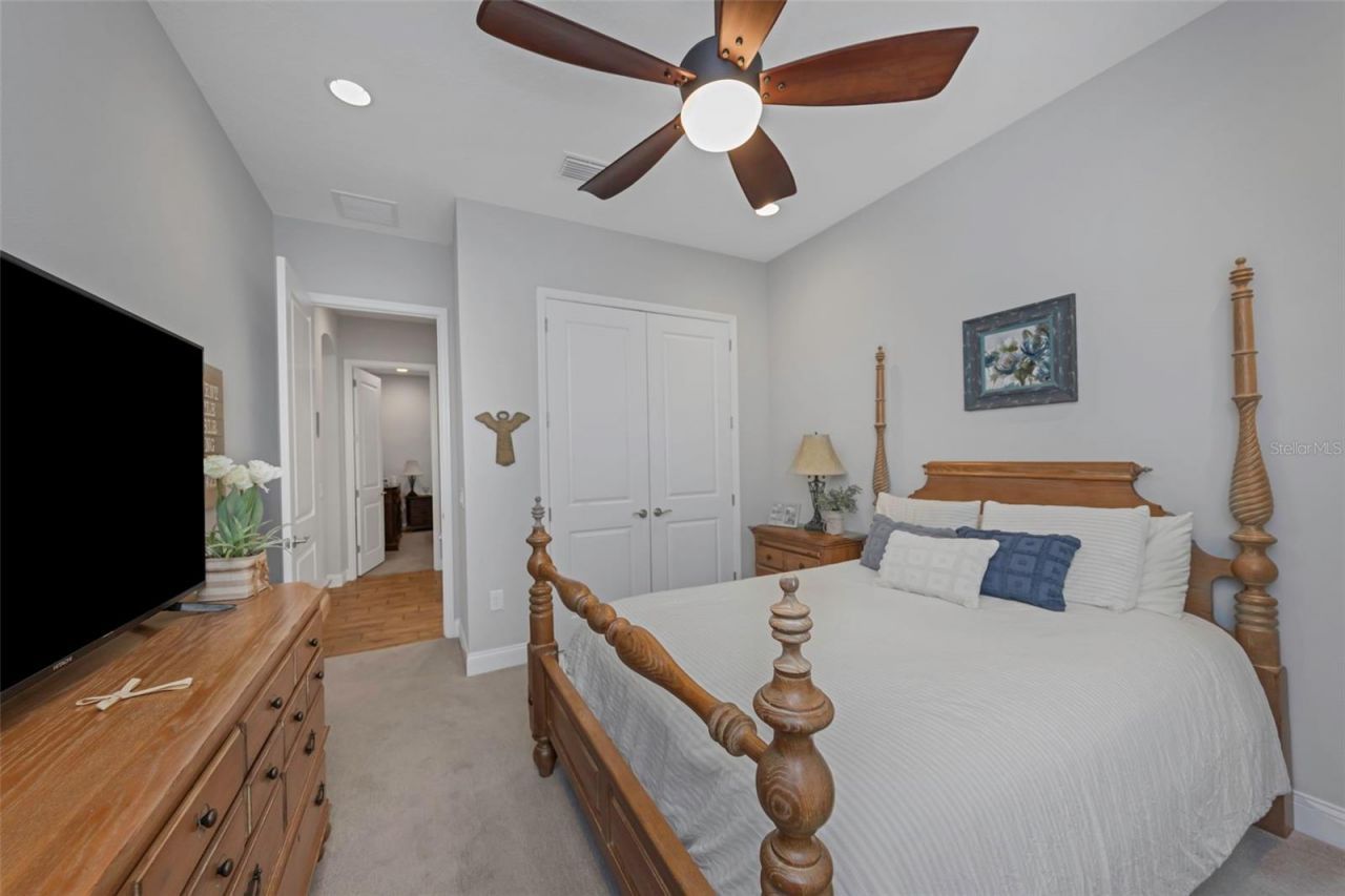4042 Woodland Retreat Boulevard, New Port Richey, FL 34655 Photo