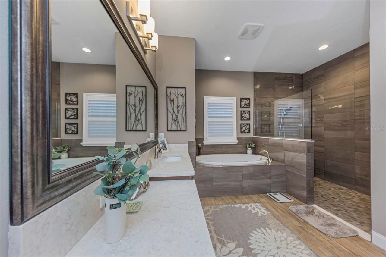 4042 Woodland Retreat Boulevard, New Port Richey, FL 34655 Photo