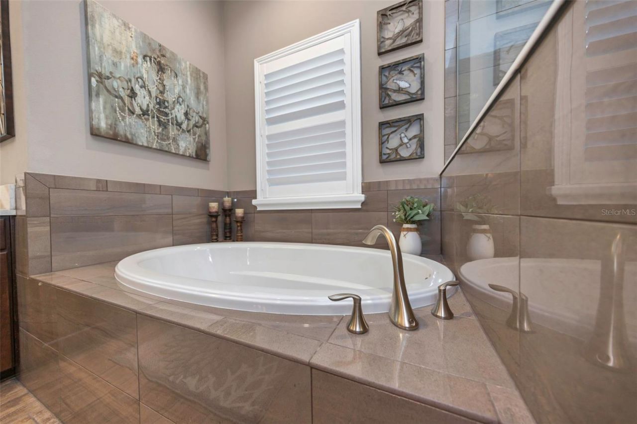 4042 Woodland Retreat Boulevard, New Port Richey, FL 34655 Photo