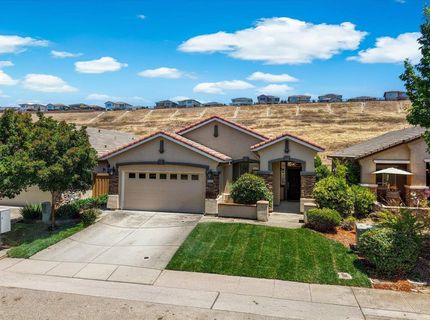 348 Lone Spur Dr, Folsom, CA 95630 Photo