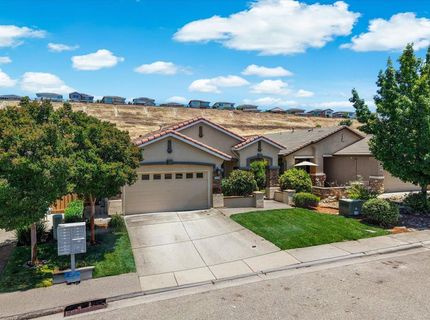 348 Lone Spur Dr, Folsom, CA 95630 Photo