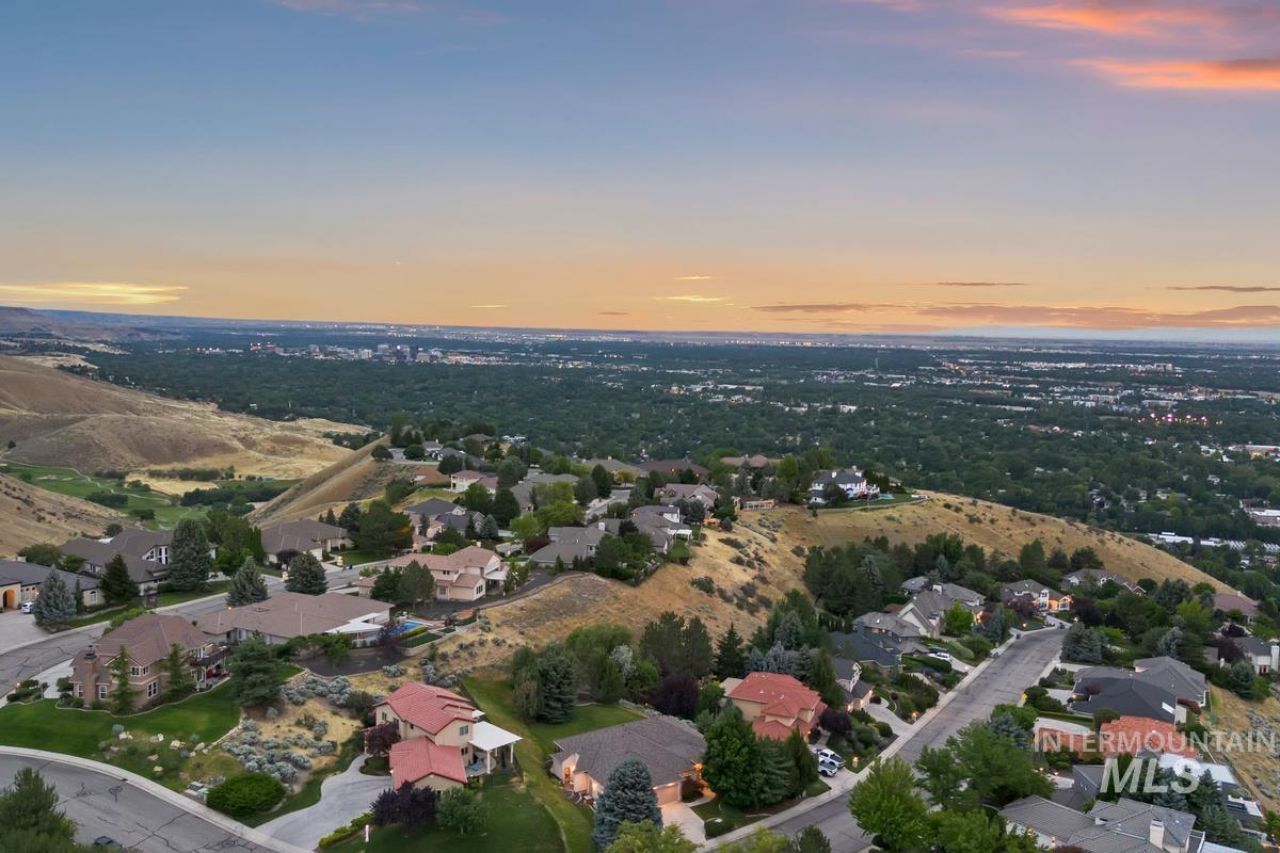 3949 W Quail Ridge, Boise, ID 83703 Main Photo