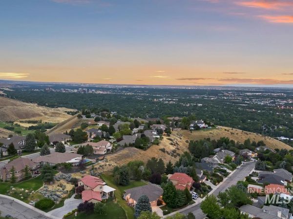 3949 W Quail Ridge, Boise, ID 83703