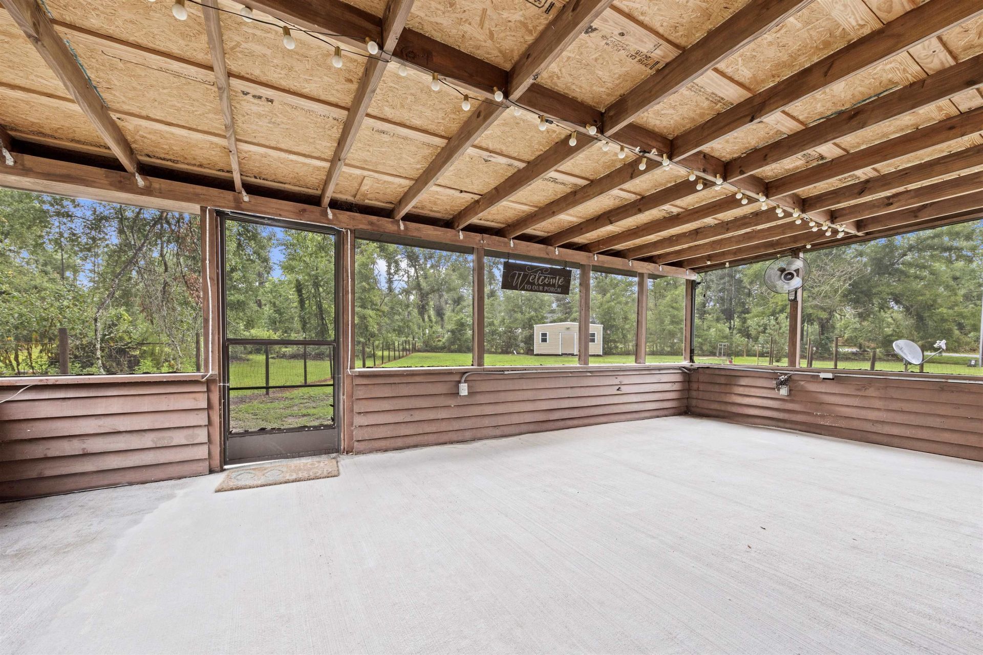 135 NE Golden Rain Terrace , Lee, FL 32059 Photo