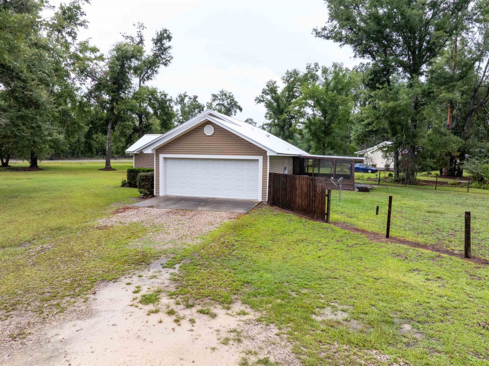 135 NE Golden Rain Terrace , Lee, FL 32059 Photo