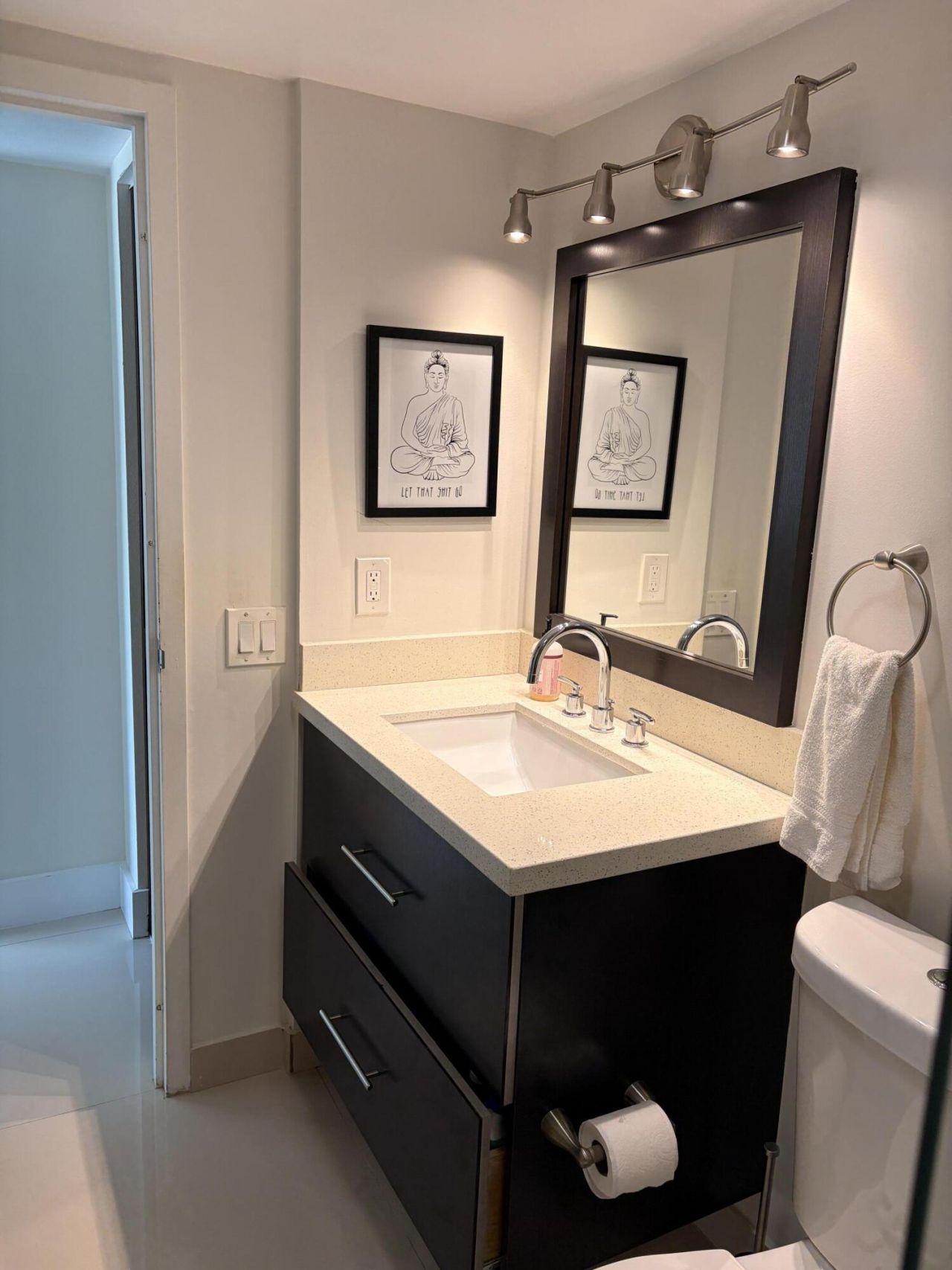 3625 N Country Club Drive, Unit 206, Aventura, FL 33180 Photo