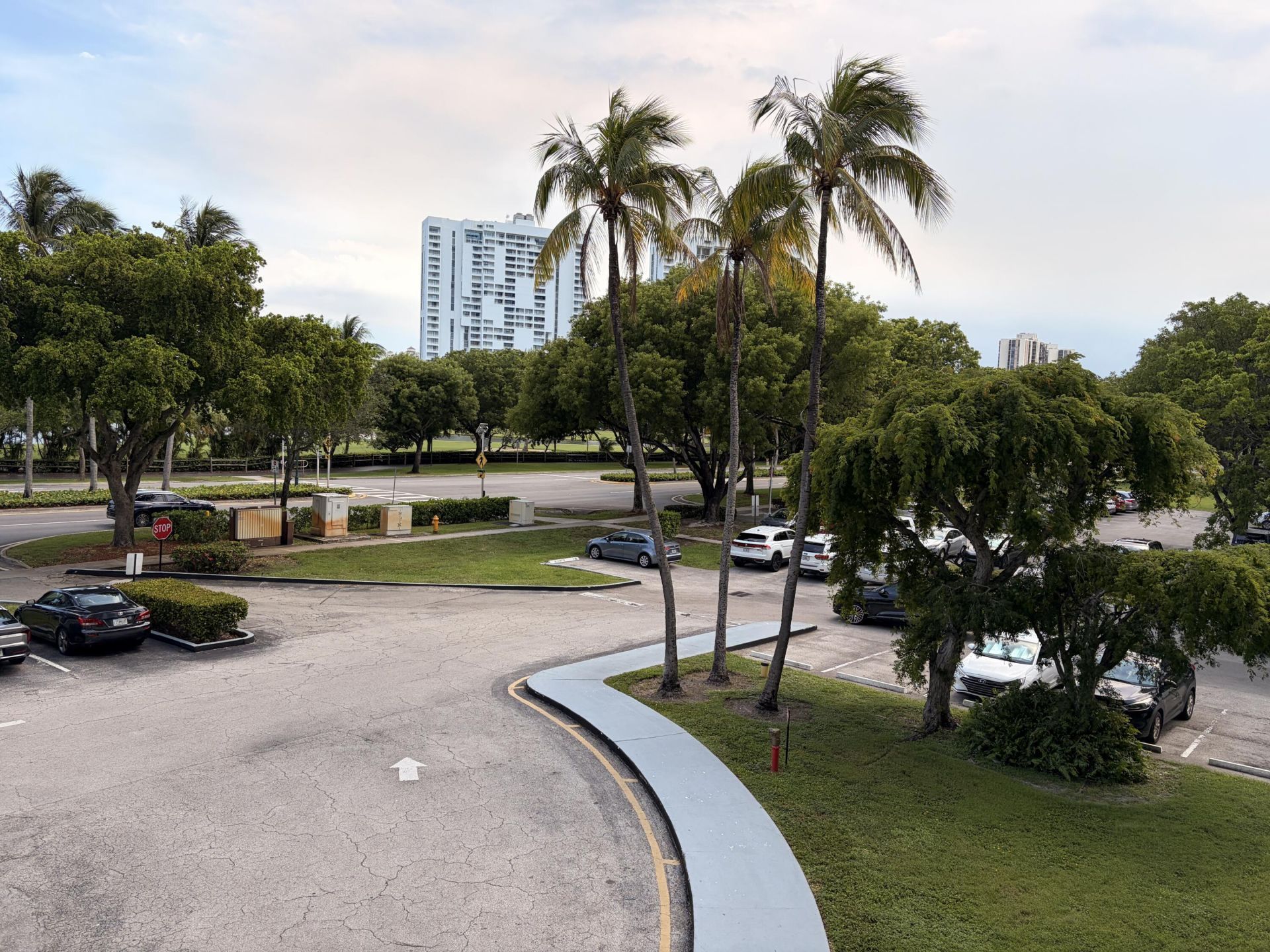3625 N Country Club Drive, Unit 206, Aventura, FL 33180 Photo