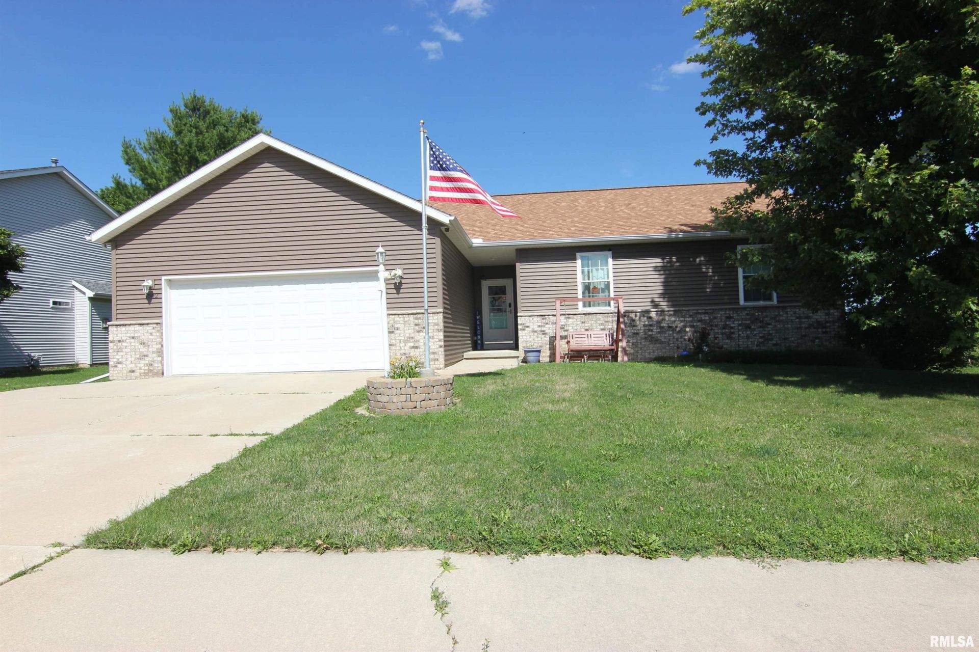 1502 Elizabeth Lane, Metamora, IL 61548 Main Photo