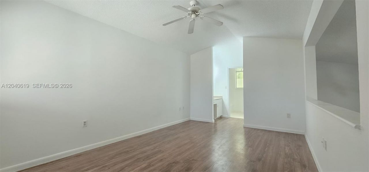 3204 Glenmoor Dr , Unit 3204, West Palm Beach, FL 33409 Photo