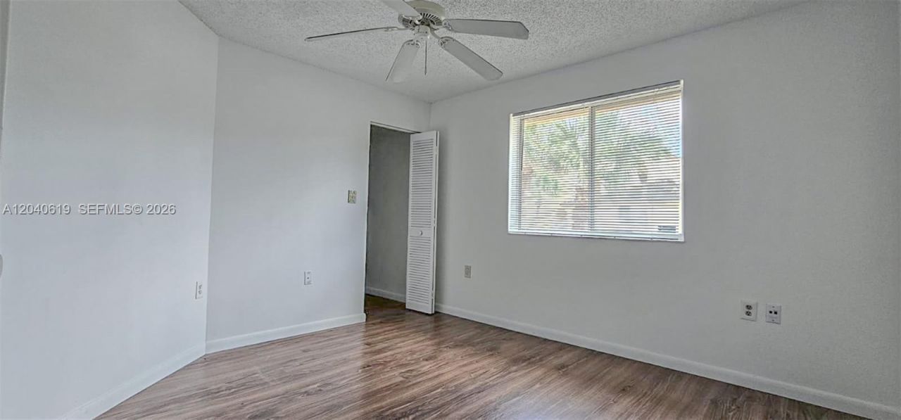 3204 Glenmoor Dr , Unit 3204, West Palm Beach, FL 33409 Photo