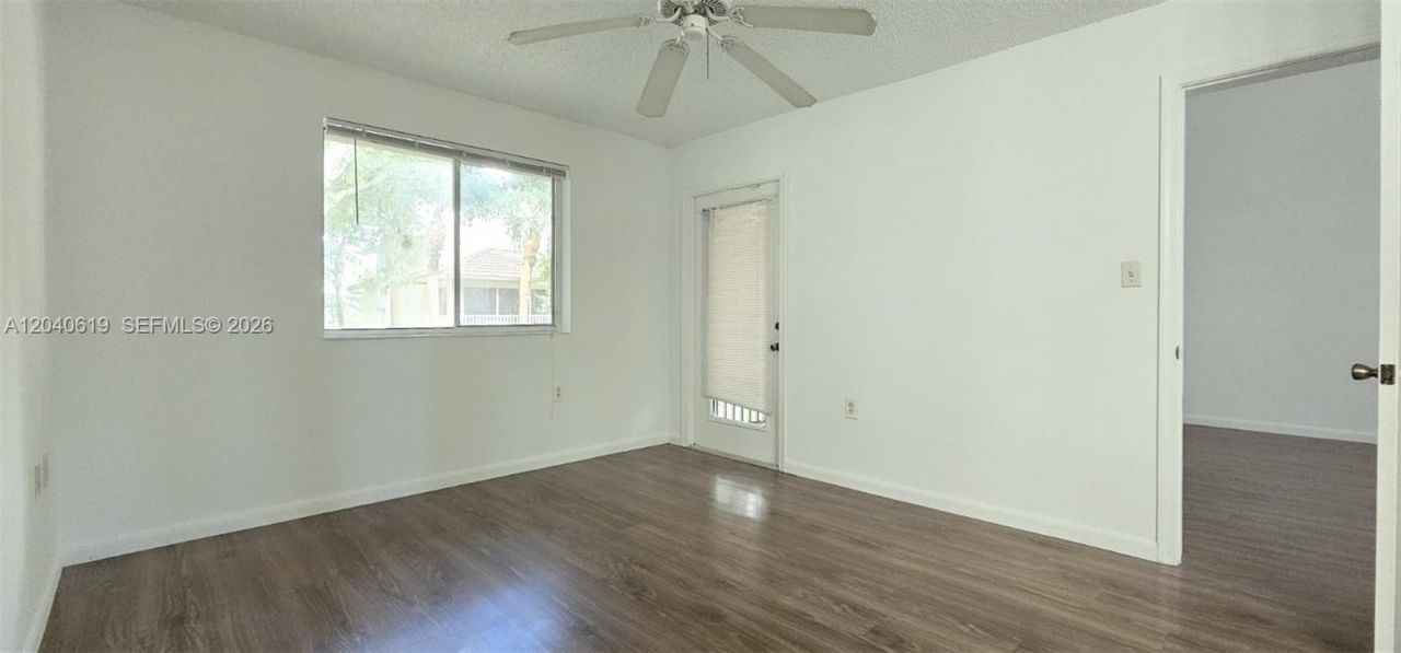 3204 Glenmoor Dr , Unit 3204, West Palm Beach, FL 33409 Photo