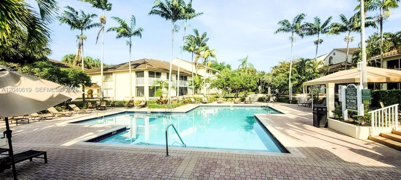 3204 Glenmoor Dr , Unit 3204, West Palm Beach, FL 33409 Photo