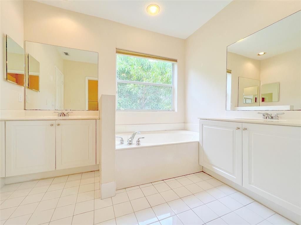 2132 NW 75th Way, Pembroke Pines, FL 33024 Photo