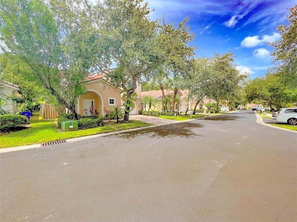 2132 NW 75th Way, Pembroke Pines, FL 33024 Photo