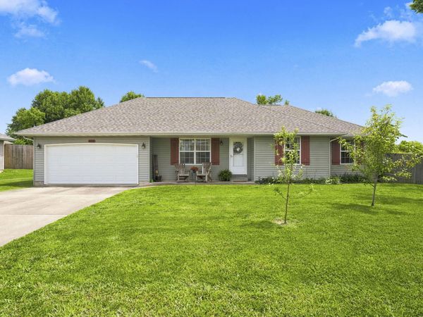 406 Sugar Tree Road, Sparta, MO 65753