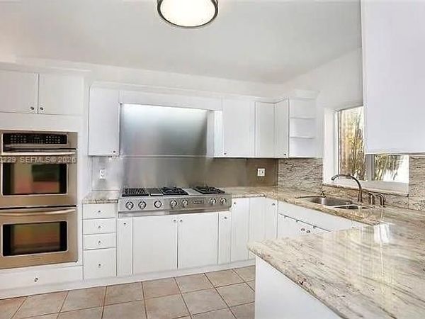7415 SW 56 Ave , Miami, FL 33143