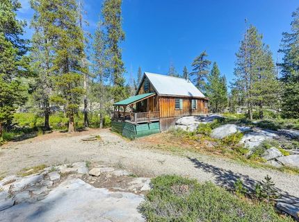 100 S Yuba Dr, Soda Springs, CA 95728 Photo