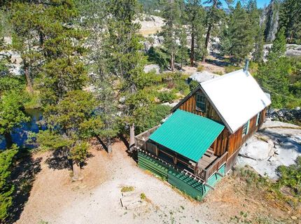 100 S Yuba Dr, Soda Springs, CA 95728 Photo