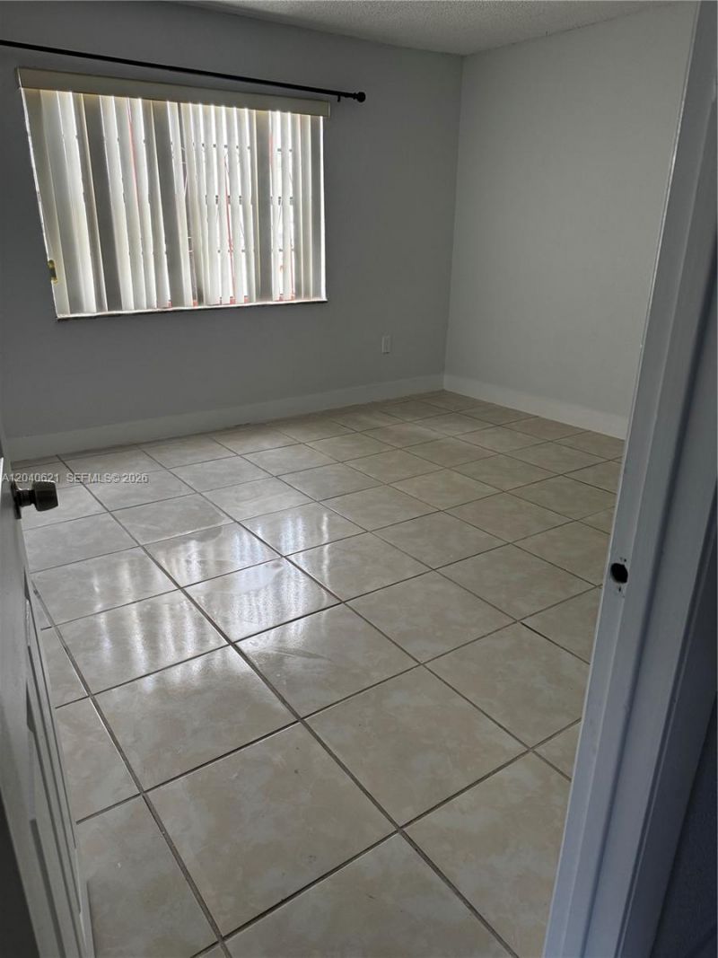 13500 NE 3rd Ct , Unit 120, North Miami, FL 33161 Photo