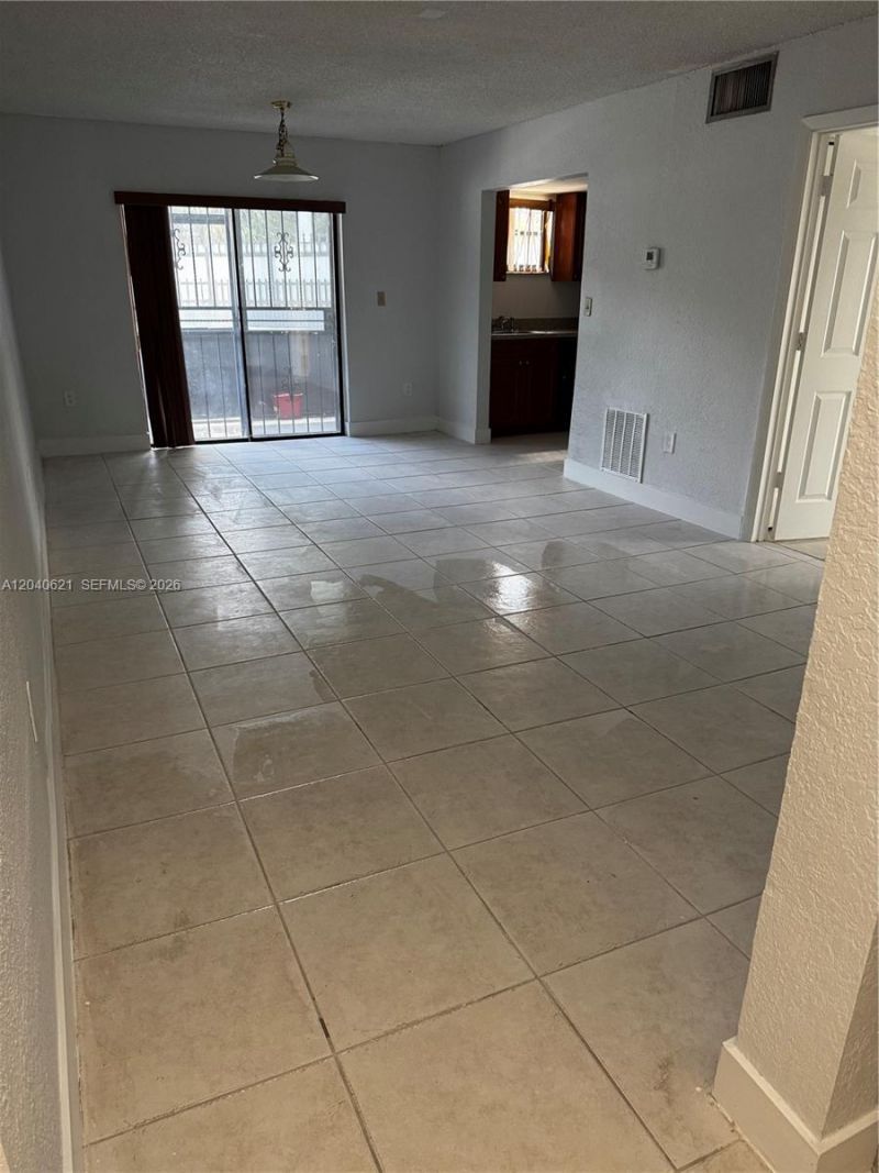 13500 NE 3rd Ct , Unit 120, North Miami, FL 33161 Photo