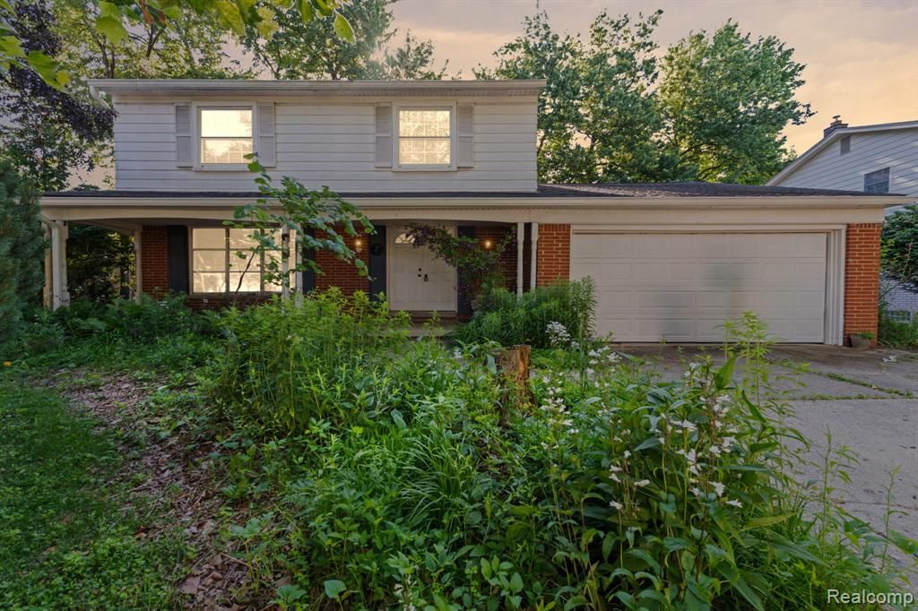 30220 Westbrook Parkway, Southfield, MI 48076 Main Photo