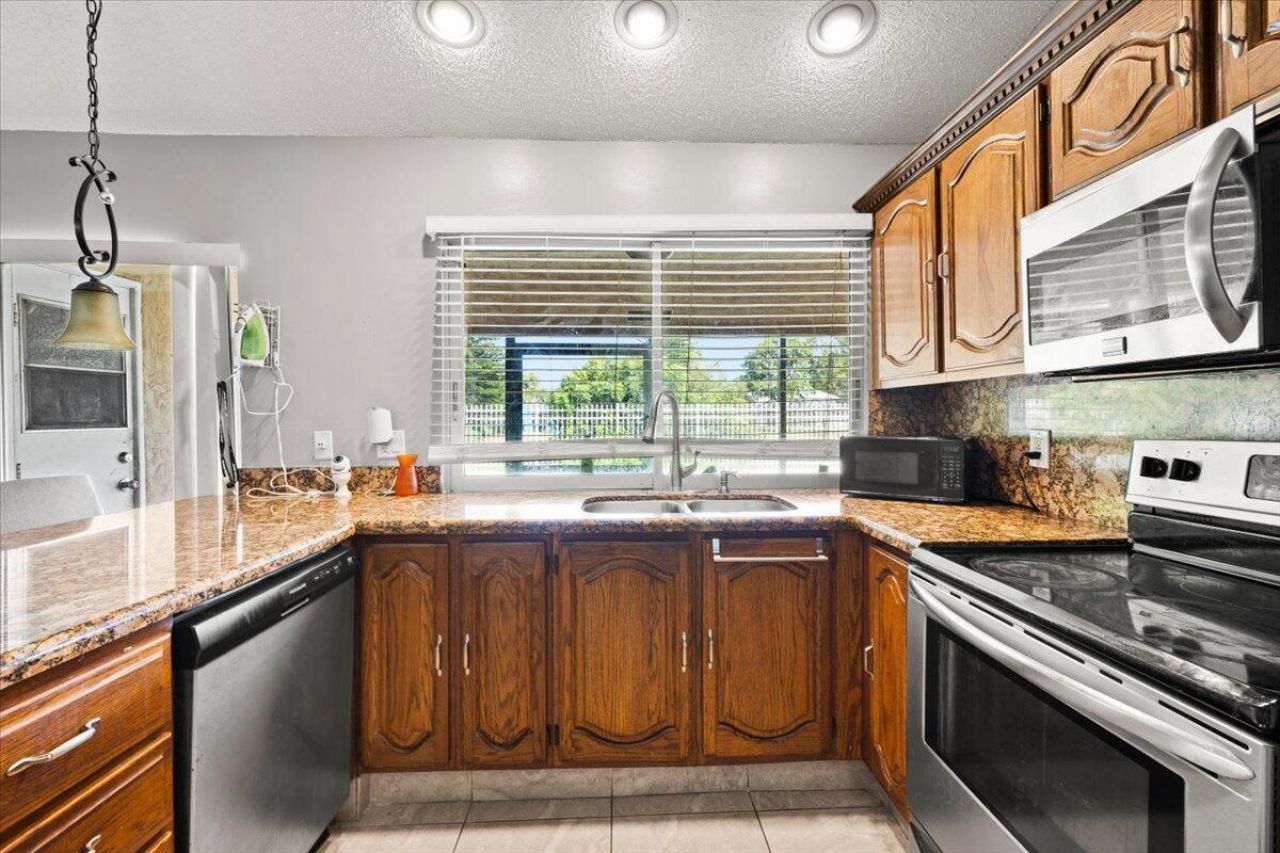 13482 Columbine Avenue, Wellington, FL 33414 Photo
