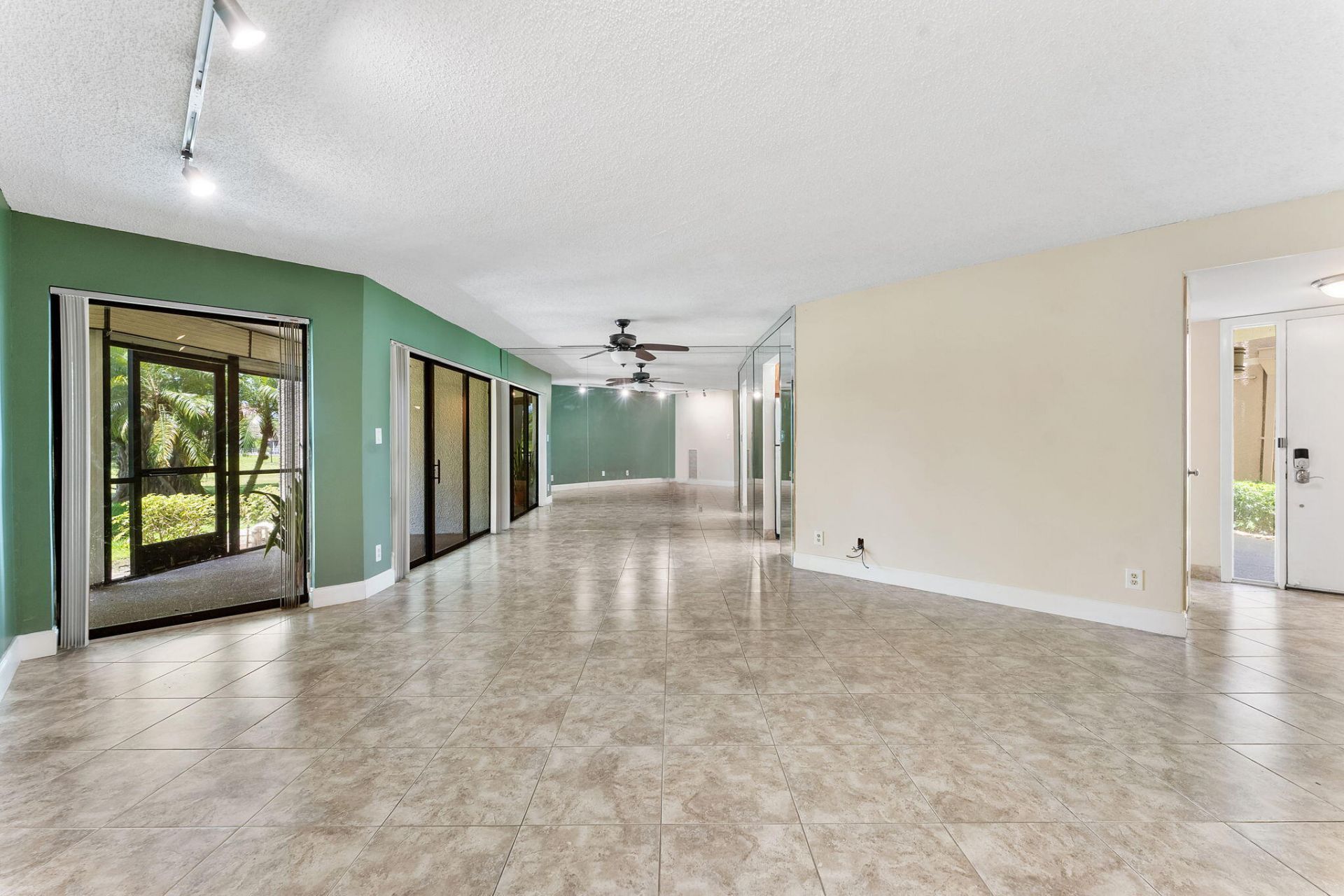 5800 Camino Del Sol, Unit 102, Boca Raton, FL 33433 Photo