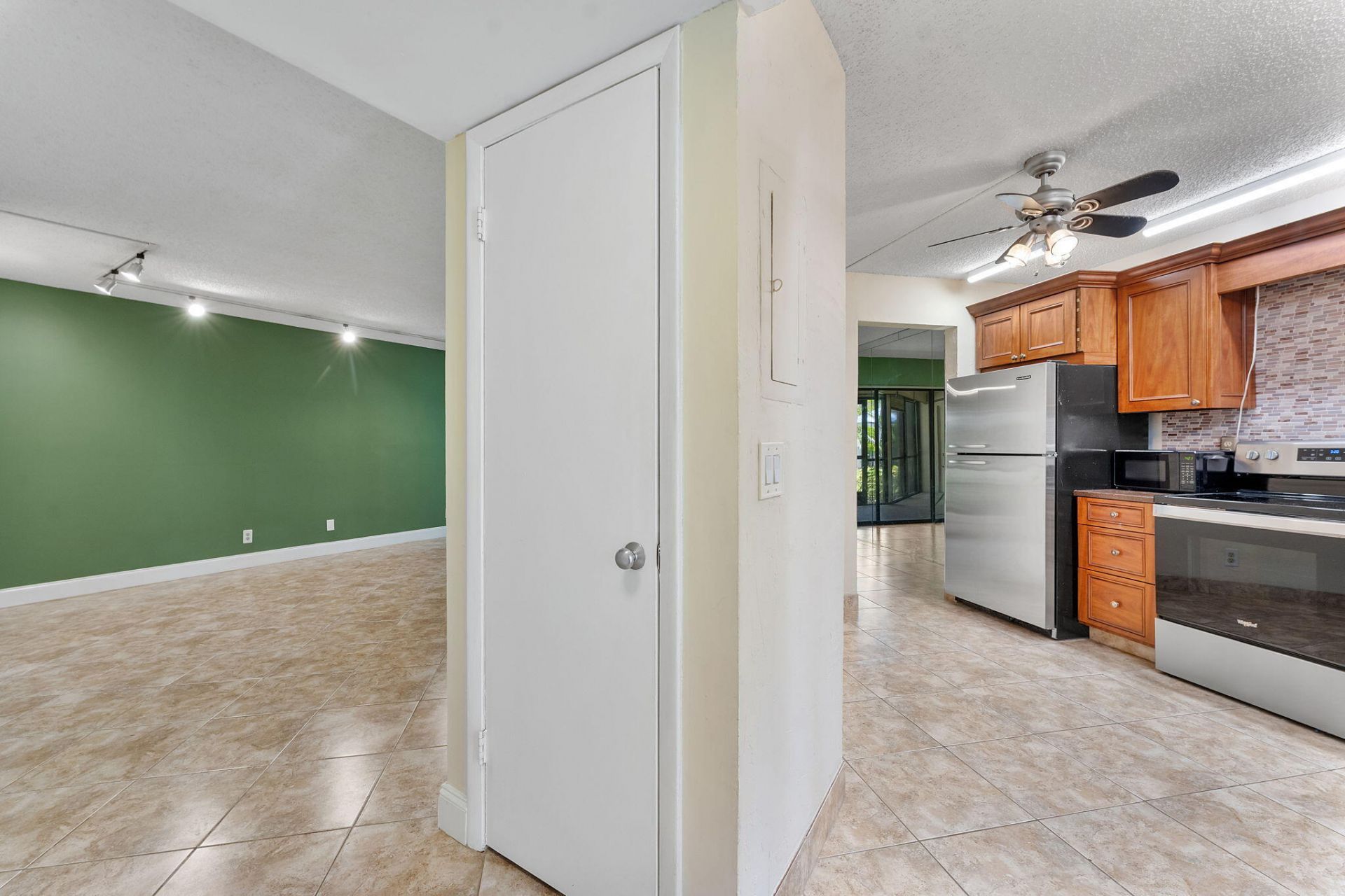 5800 Camino Del Sol, Unit 102, Boca Raton, FL 33433 Photo