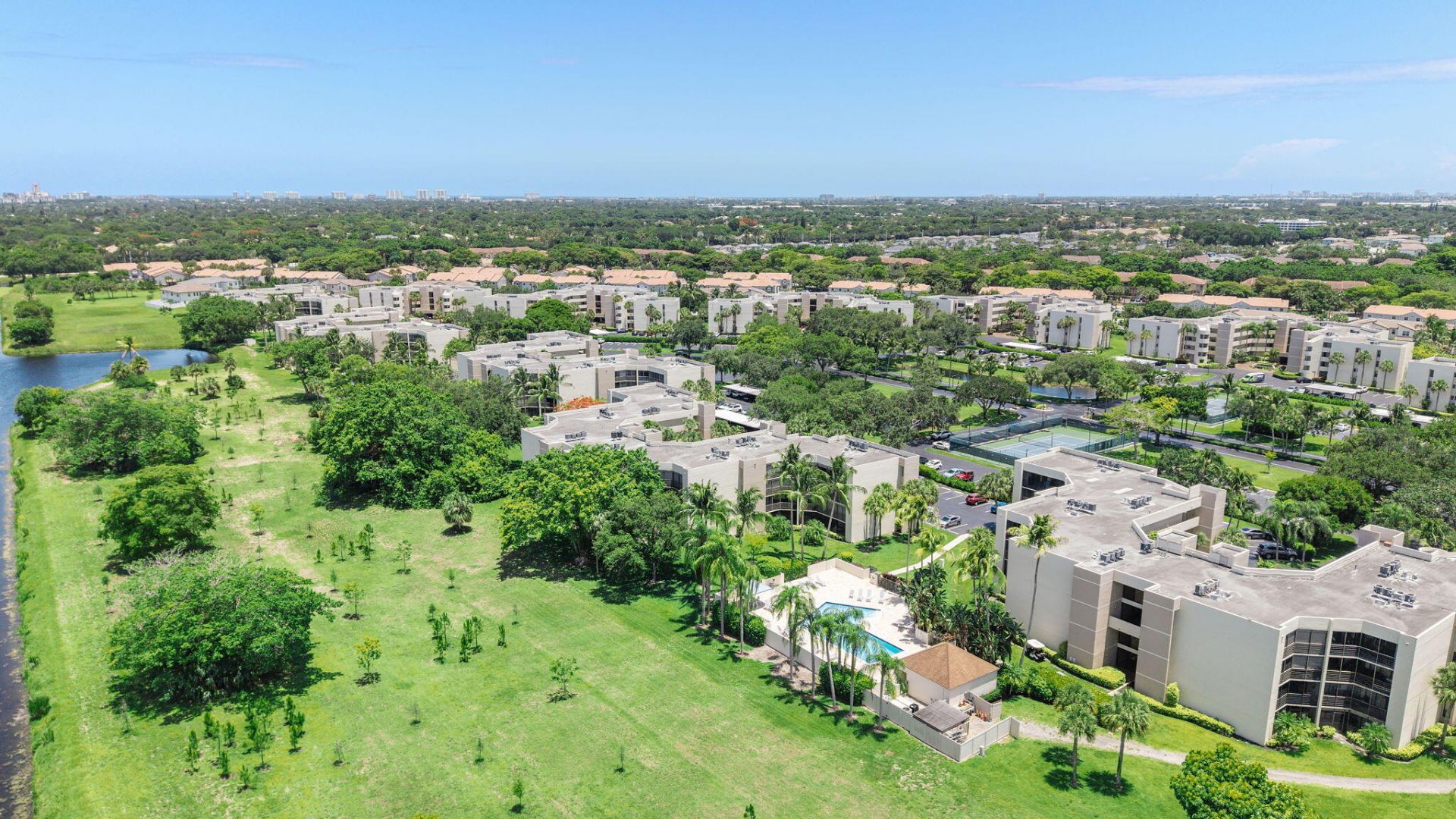 5800 Camino Del Sol, Unit 102, Boca Raton, FL 33433 Photo