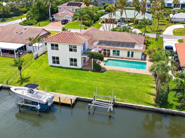 8422 SE Royal Street, Hobe Sound, FL 33455