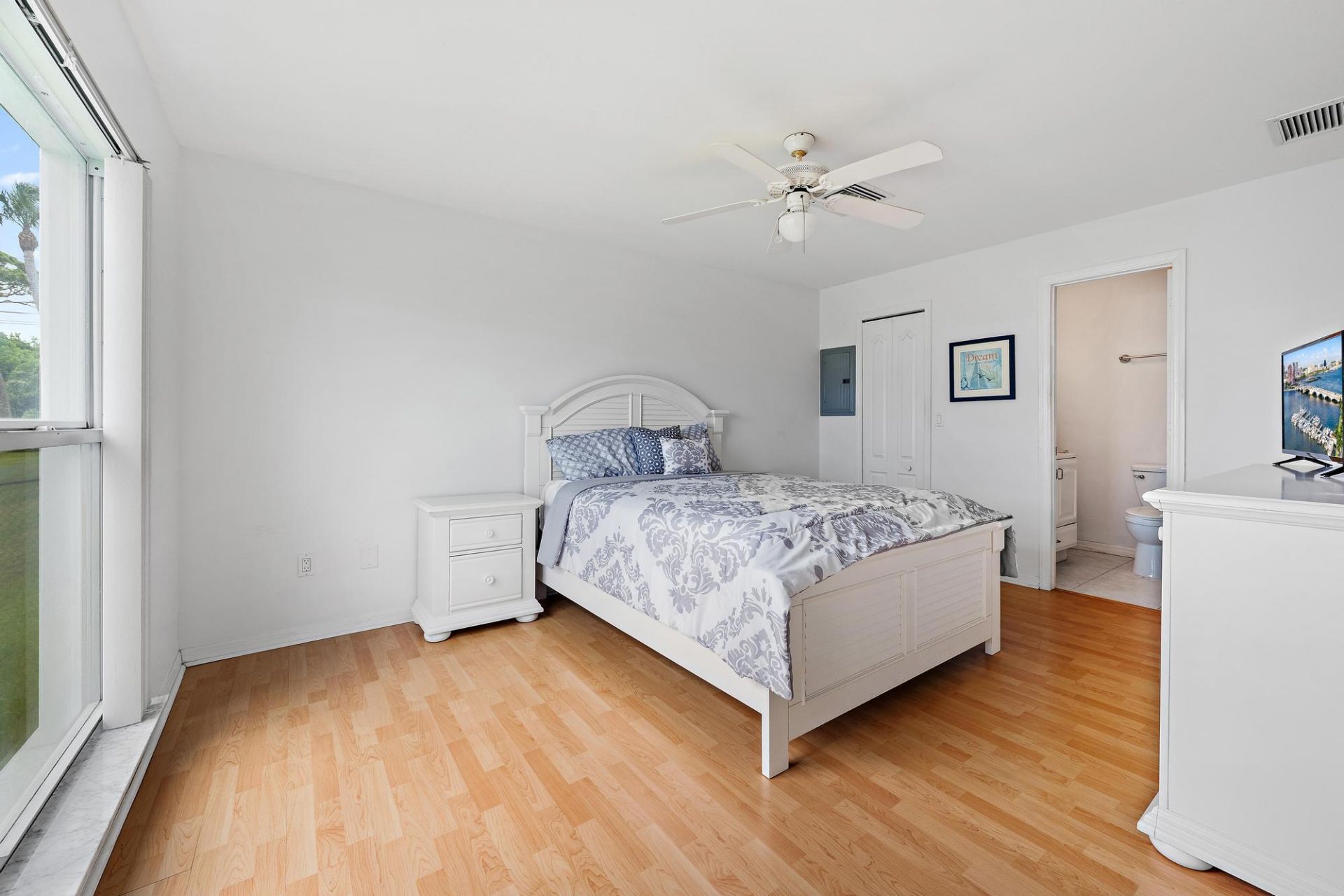 8422 SE Royal Street, Hobe Sound, FL 33455 Photo