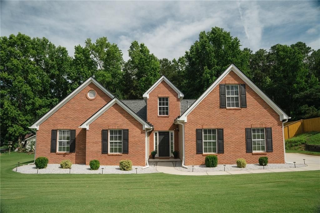 2844 Michelle Lee Drive, Dacula, GA 30019 Main Photo