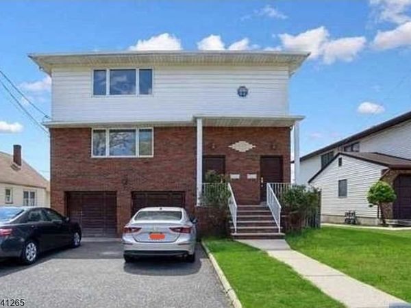 212 Falmouth Ave, Elmwood Park, NJ 07407