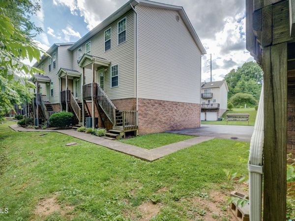 2305 South S Greenwood Drive, Unit 21, Johnson City, TN 37604