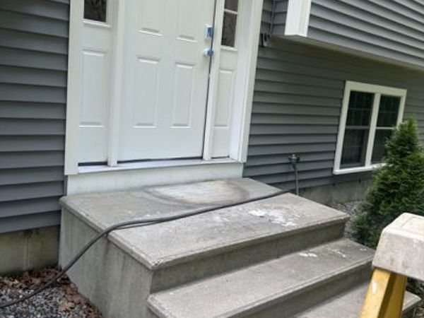 39 Parker St, Leicester, MA 01524