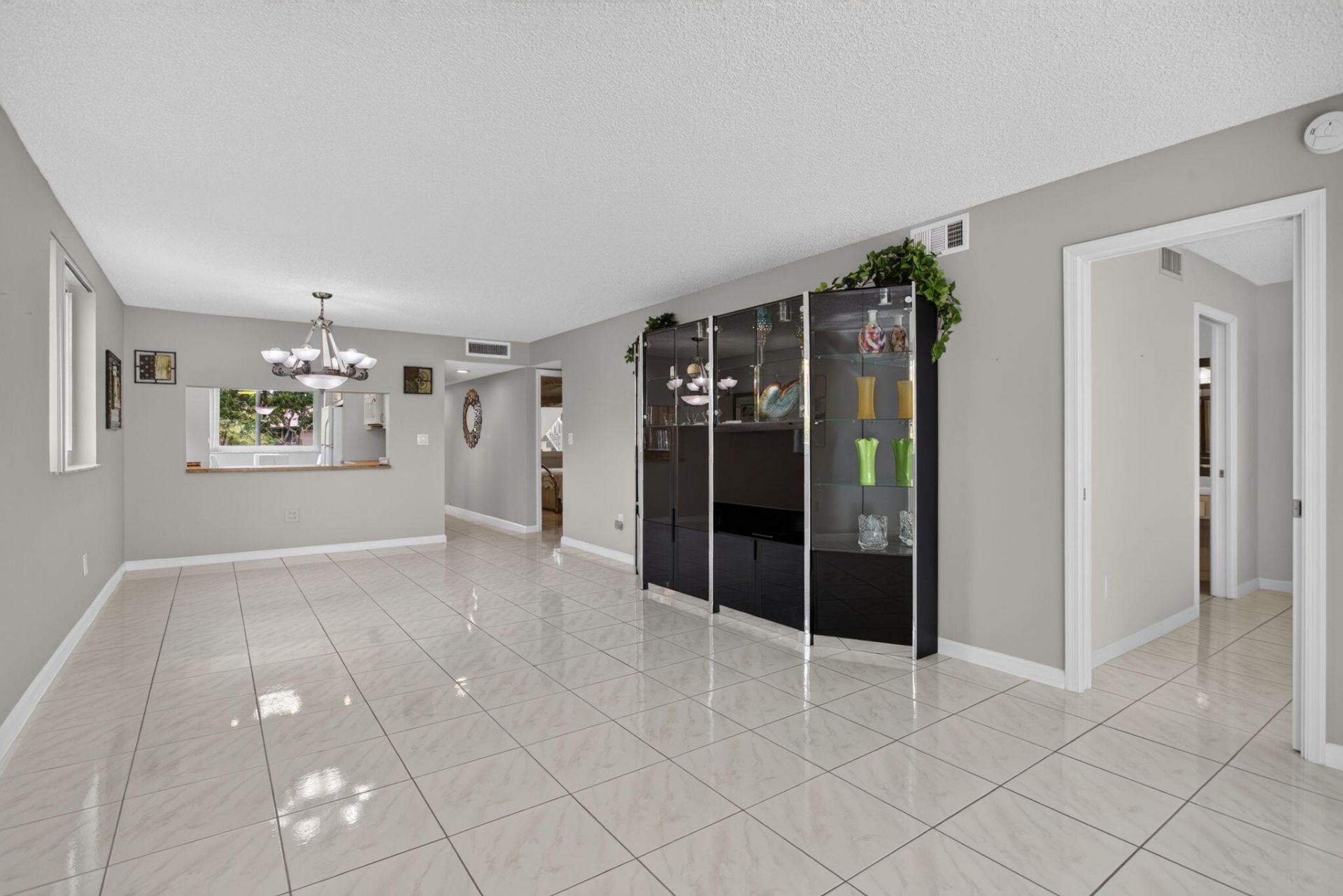 7216 S Devon Drive, Unit 212, Tamarac, FL 33321 Photo