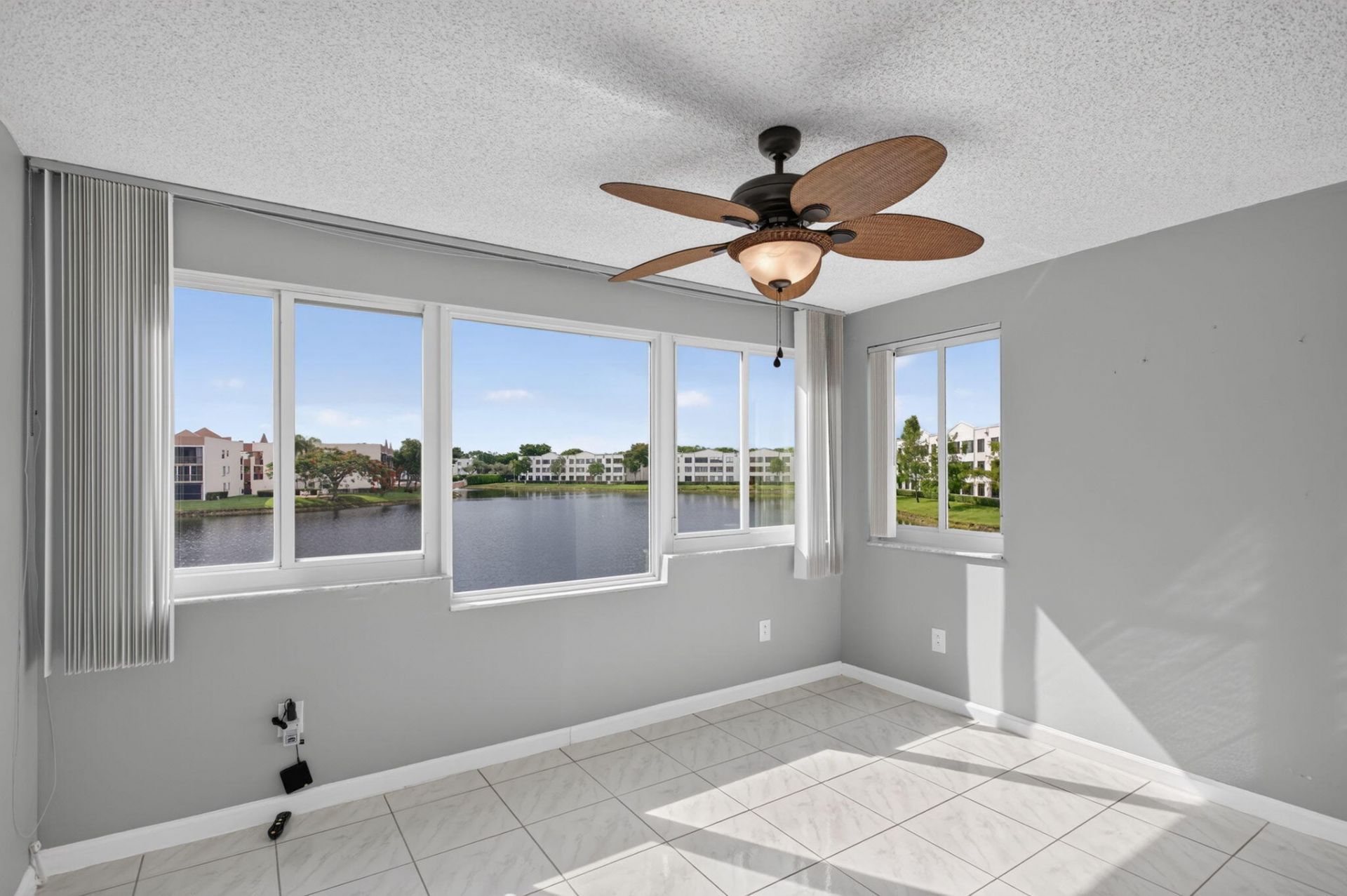 7216 S Devon Drive, Unit 212, Tamarac, FL 33321 Photo