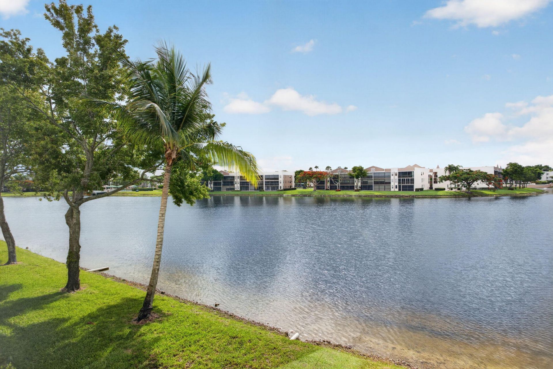7216 S Devon Drive, Unit 212, Tamarac, FL 33321 Photo