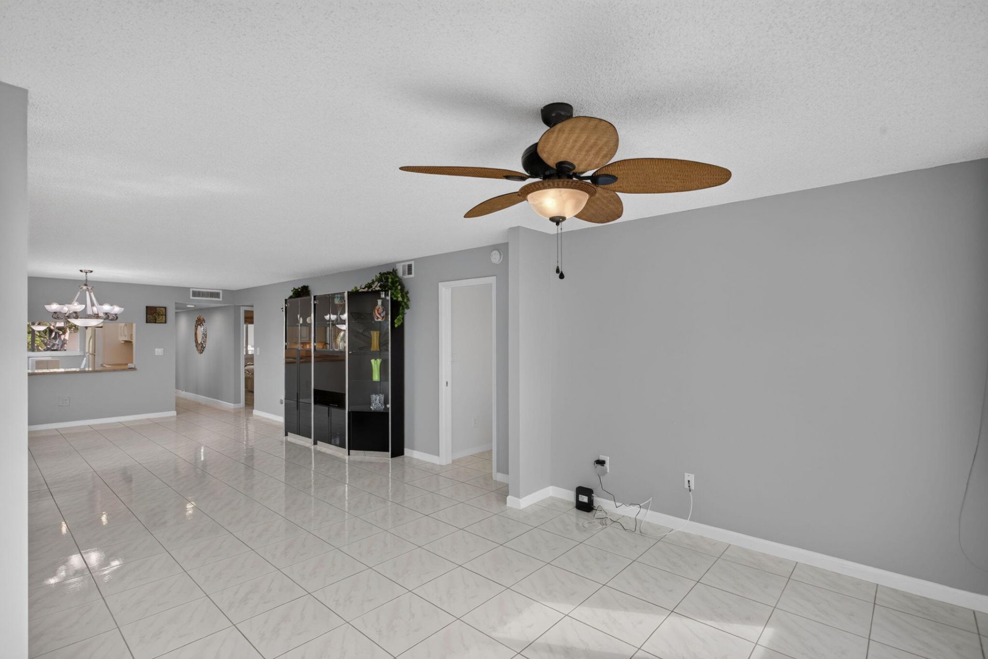 7216 S Devon Drive, Unit 212, Tamarac, FL 33321 Photo
