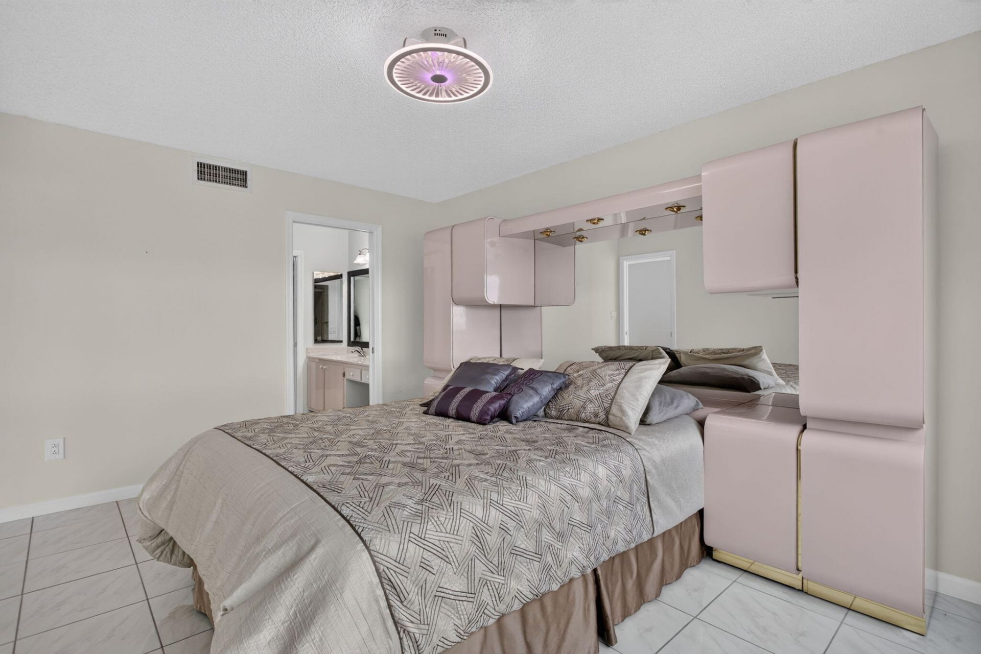 7216 S Devon Drive, Unit 212, Tamarac, FL 33321 Photo